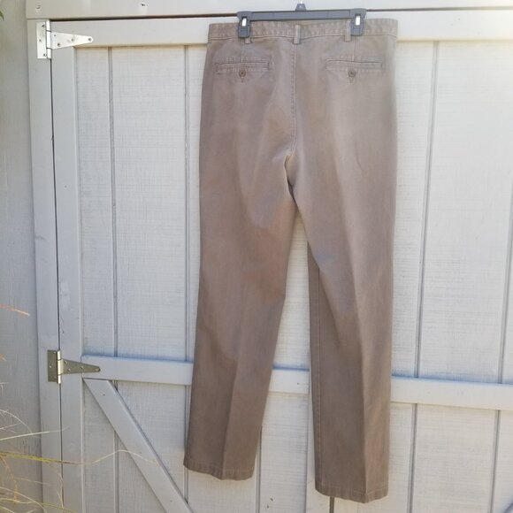 Lands’ End Men's Traditional Fit Chino Pants Size: 35W x 34.5L - Picture 4 of 6